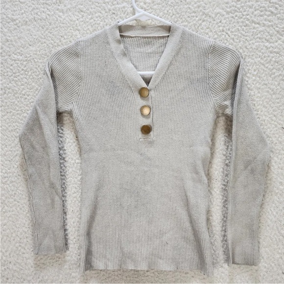 Sweaters - V-neck Sweater